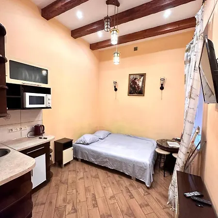 віп вулиця куліша 13 біля форуму недалеко малевичу