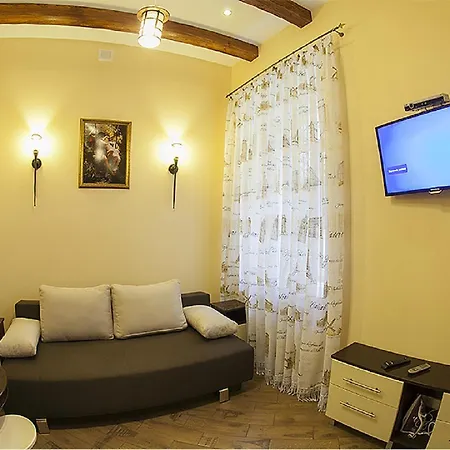 віп вулиця куліша 13 біля форуму недалеко малевичу Apartament Lwów