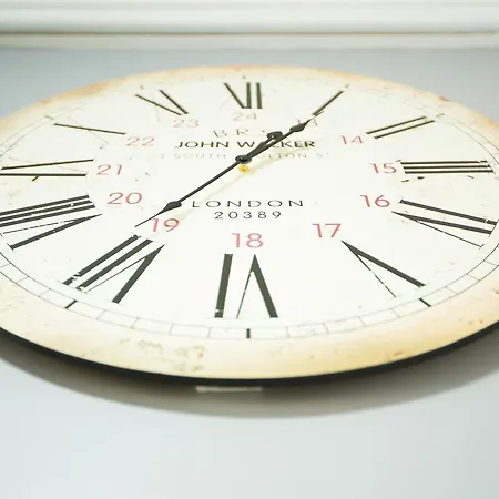 віп вулиця куліша 13 біля форуму недалеко малевичу