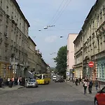 віп вулиця куліша 13 біля форуму недалеко малевичу * Lviv