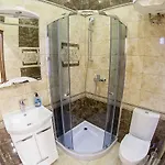 віп вулиця куліша 13 біля форуму недалеко малевичу Apartment