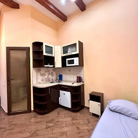 віп вулиця куліша 13 біля форуму недалеко малевичу * Lviv