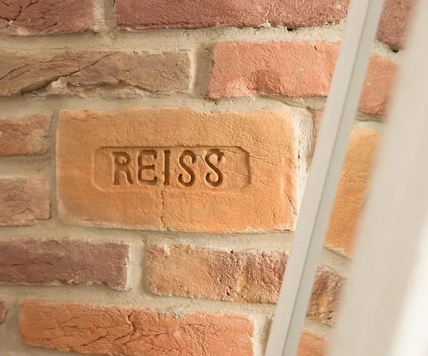 віп вулиця куліша 13 біля форуму недалеко малевичу